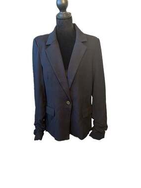 Citrus Brentwood Black Shirred Sleeve Blazer